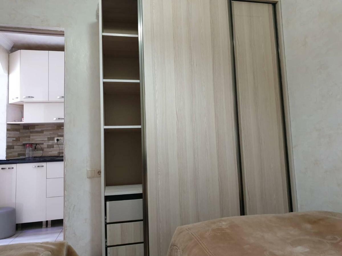 Appartement Bagrationi Street #200-14 à Batoumi Extérieur photo