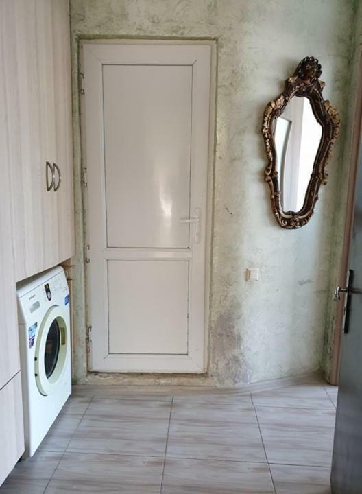 Appartement Bagrationi Street #200-14 à Batoumi Extérieur photo